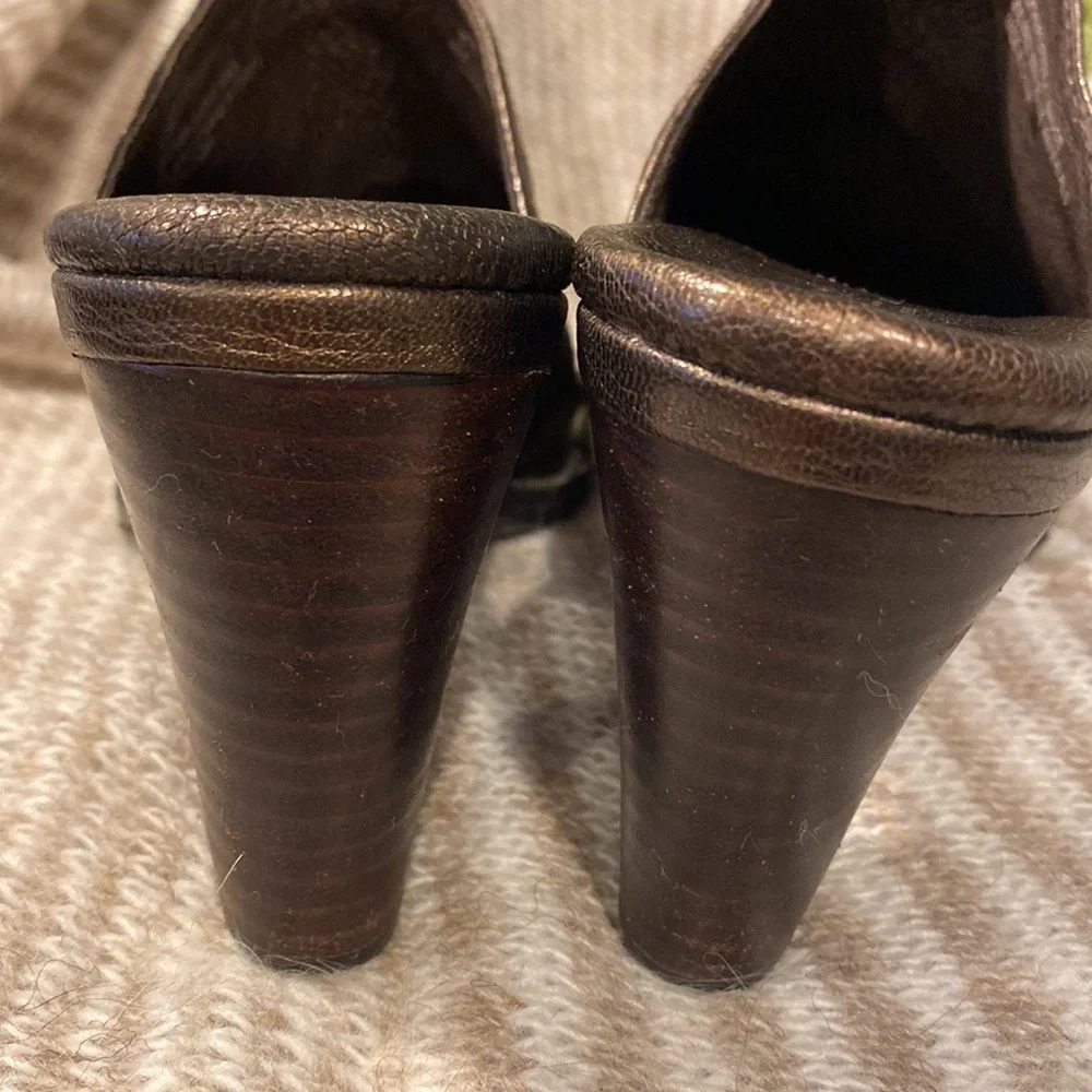 Born Metallic Brown Clogs - Picture 3 of 10